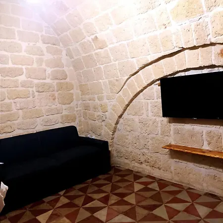 Pietra Bianca * Corato