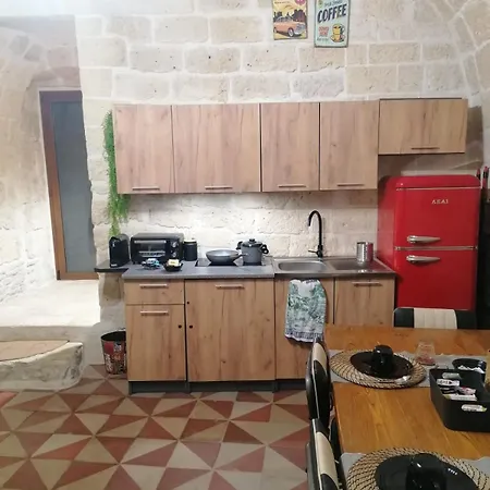 Πανσιόν Pietra Bianca 3*